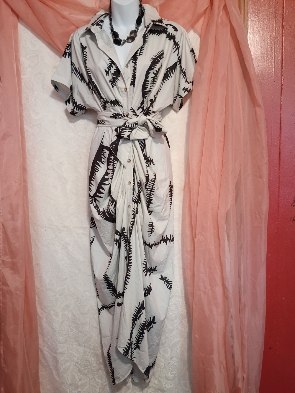 Ladies Tie-Waist Black & White Print Button Down Maxi Dress Sz M